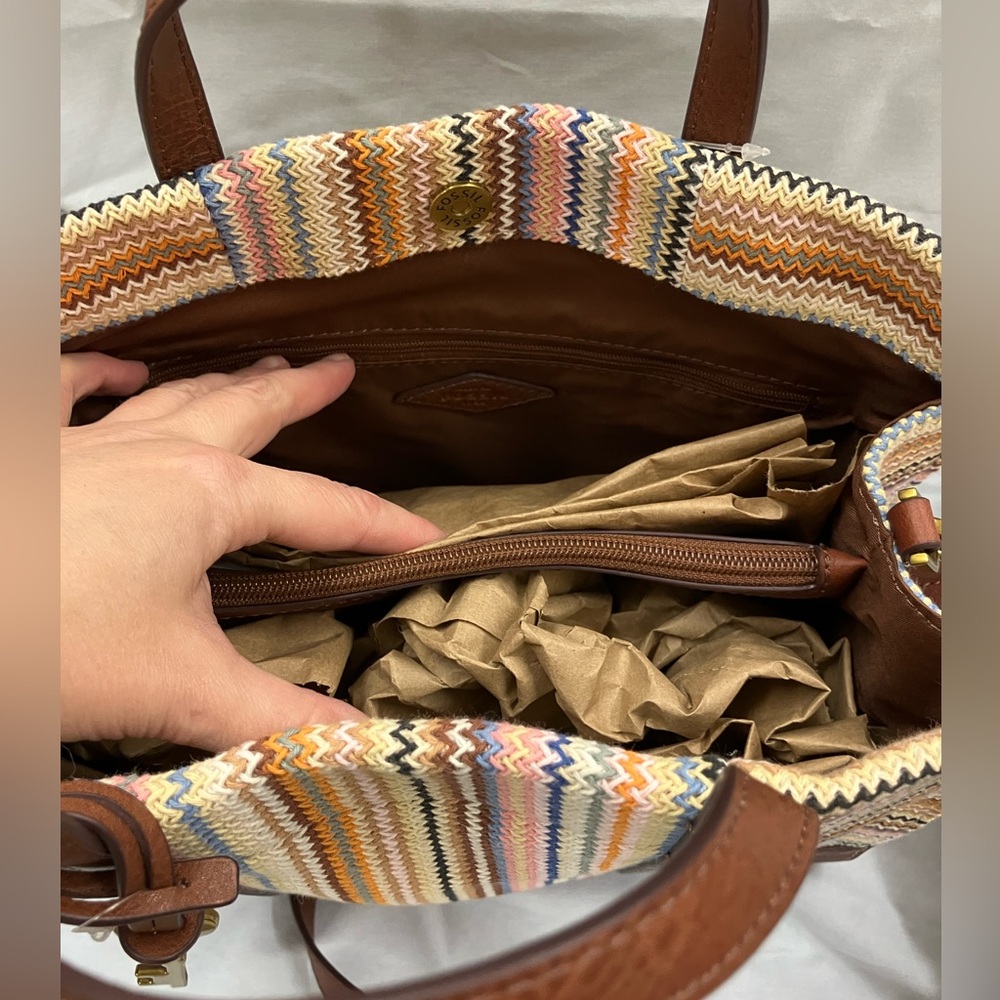 FOSSIL Carmen Shopper ๐ - Picture 4 of 4